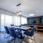 Villa Maria *